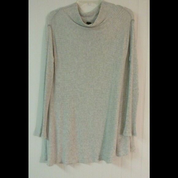 Anthropologie sweater by We the Free gray Medium - Picture 1 of 4